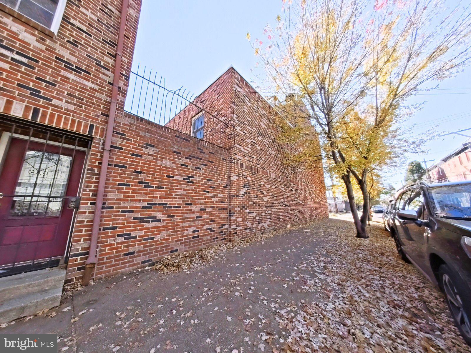 1727 Fitzwater Street, Unit B Philadelphia, PA 19146 - Photo 31 of 31 a view of a house with a yard