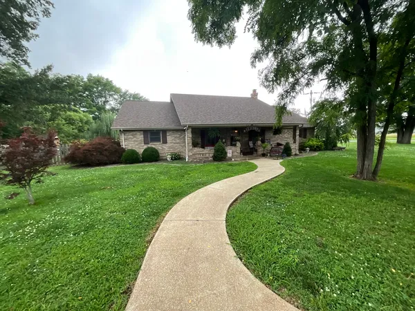 $319,900 | 303 South Merritt Street, Odin, IL 62870