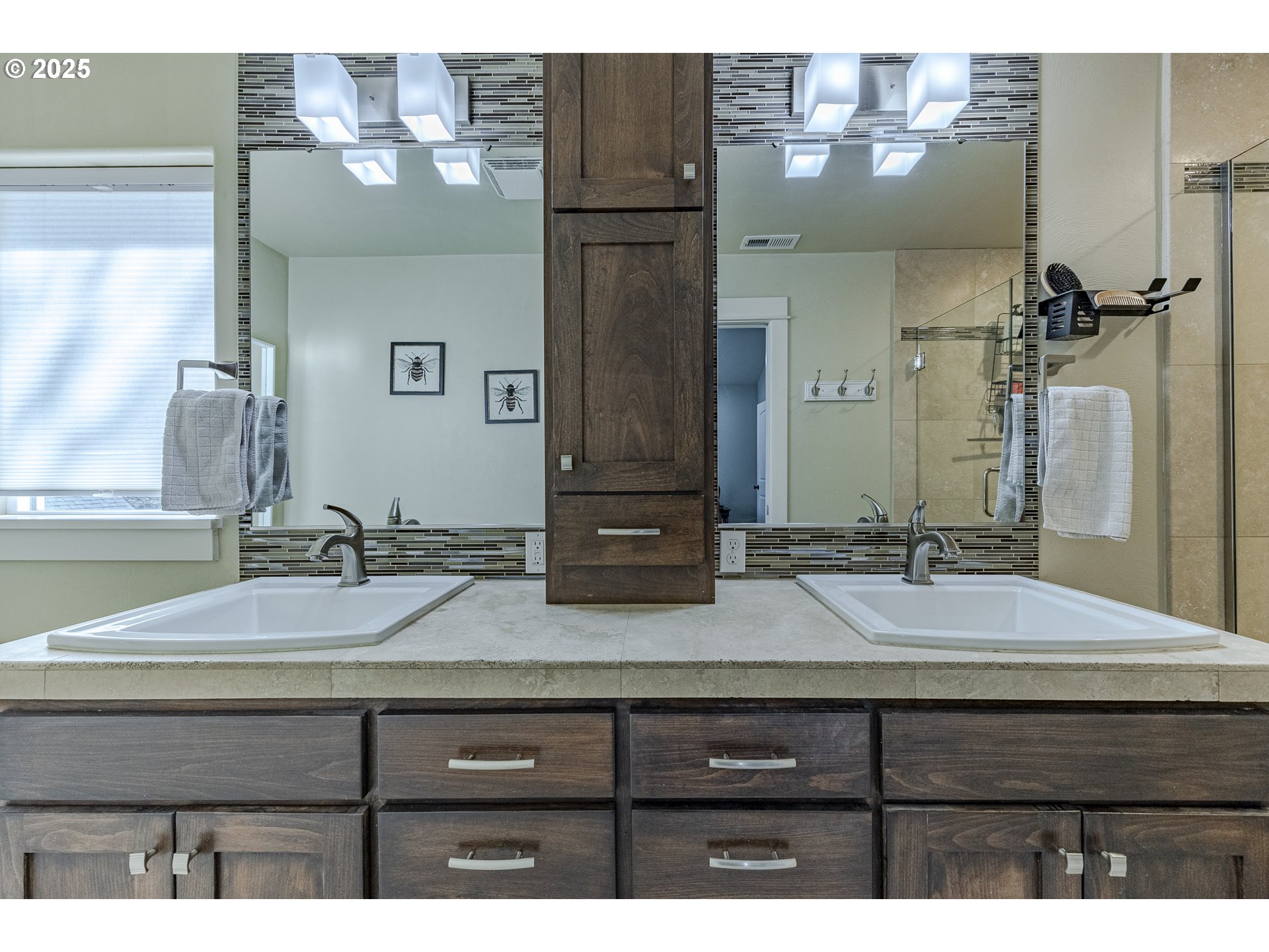2409 Crowther Drive Eugene, OR 97404 - Photo 31 of 48 a bathroom with a sink and a mirror
