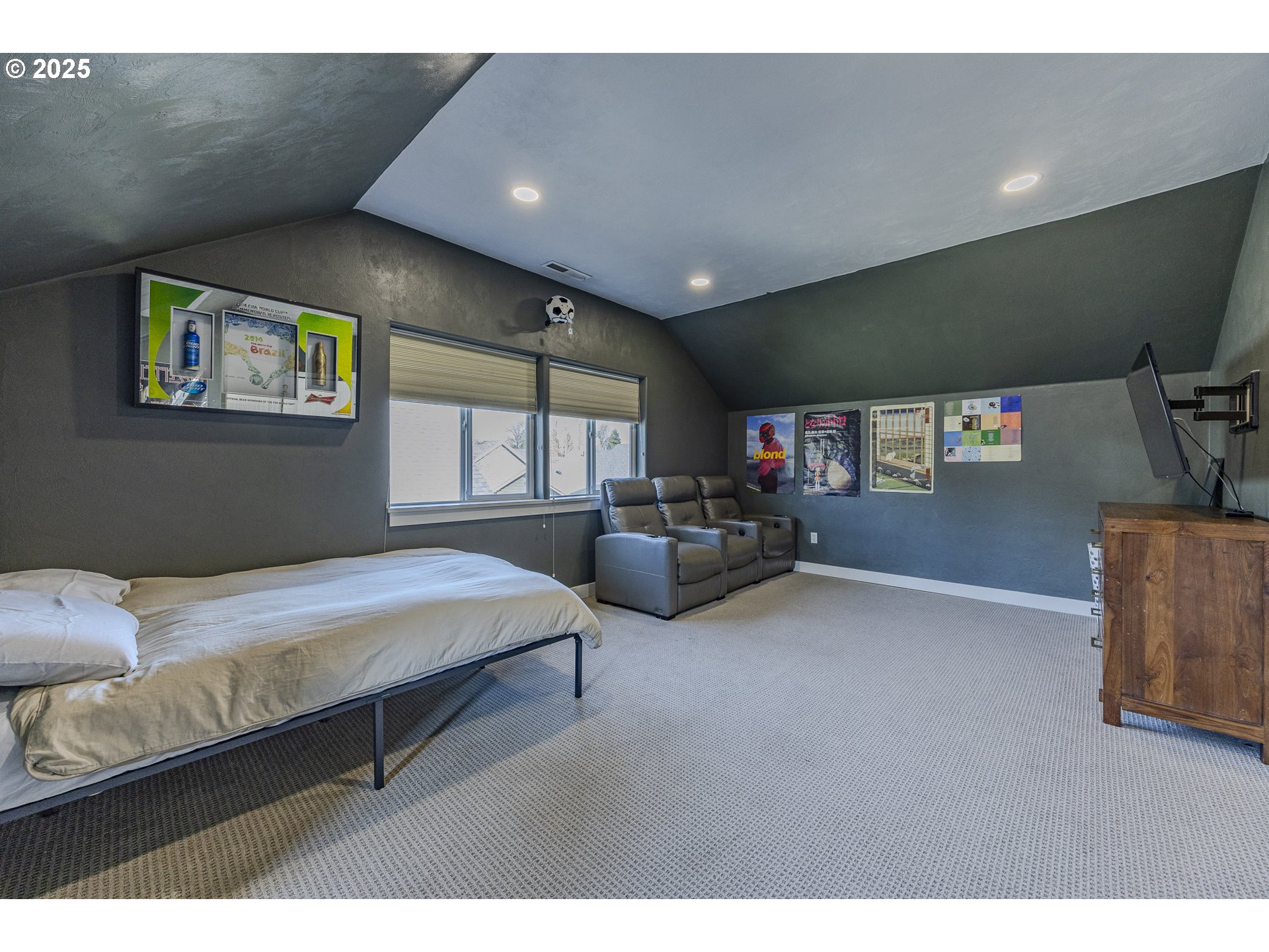 2409 Crowther Drive Eugene, OR 97404 - Photo 38 of 48 a bedroom with furniture and a bed