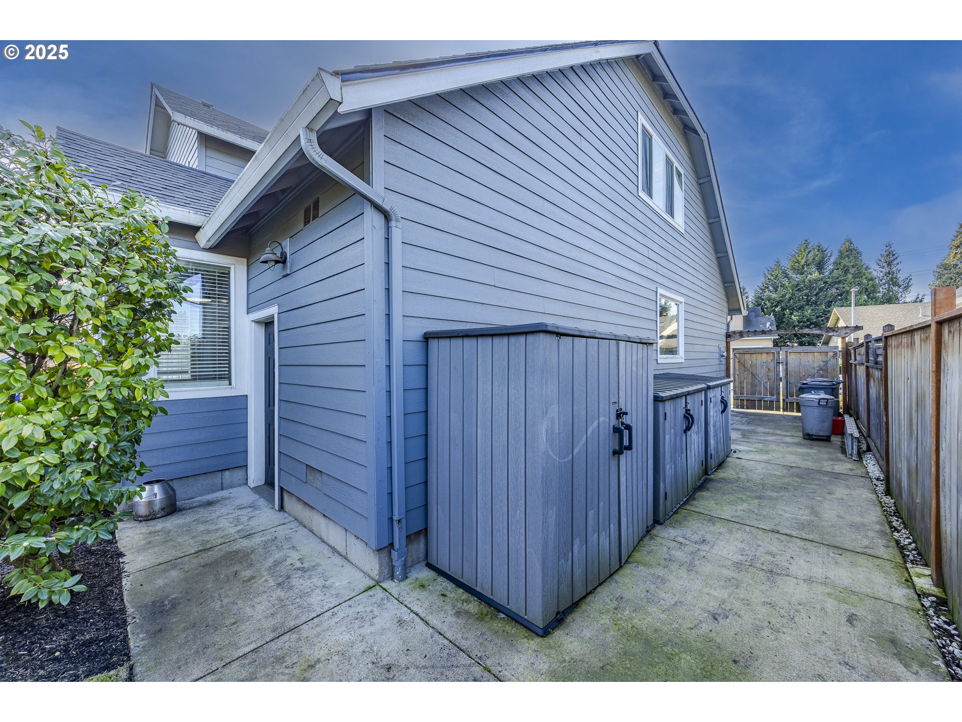2409 Crowther Drive Eugene, OR 97404 - Photo 48 of 48 a view of a house with wooden fence