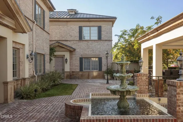 $1,950,000 | 600 South Orange Grove Boulevard, Unit 2, Pasadena, CA 91105