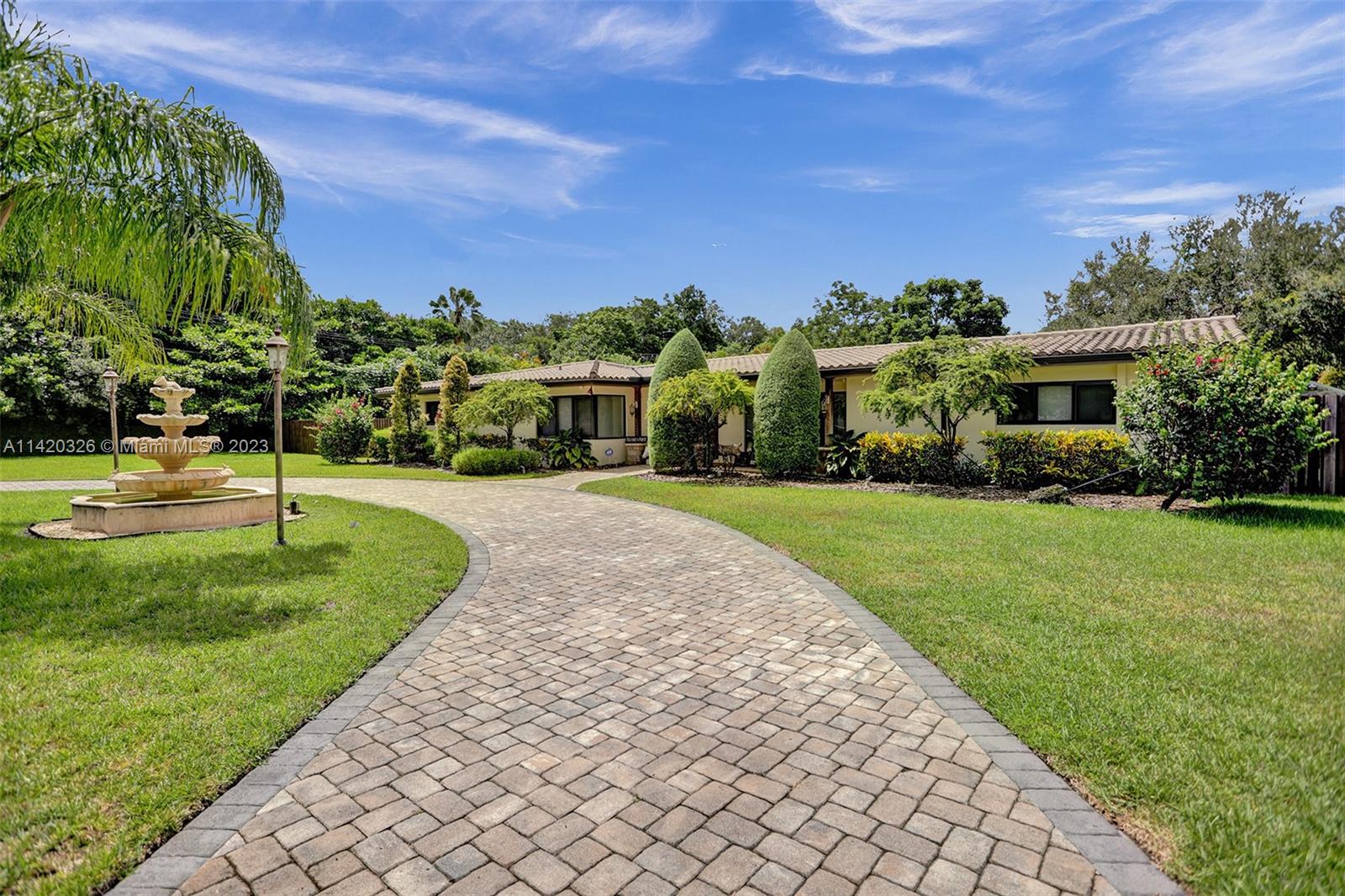 9890 Southwest 138th Street Miami, FL 33176 - Photo 35 of 39