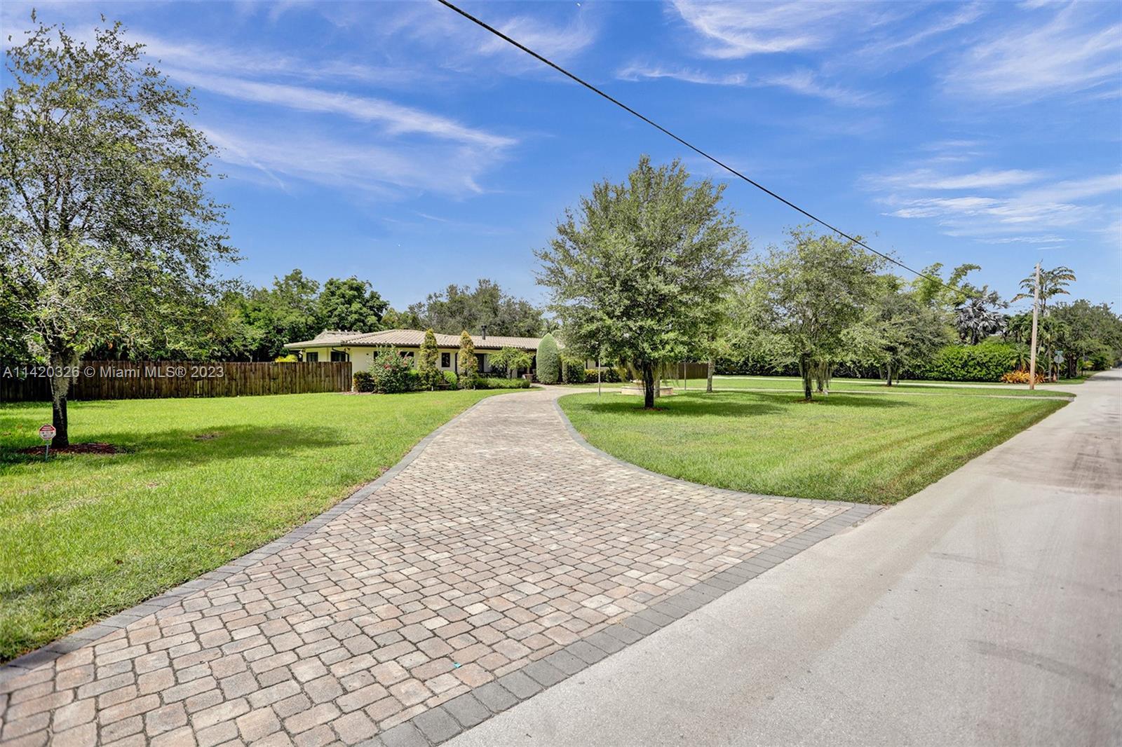 9890 Southwest 138th Street Miami, FL 33176 - Photo 38 of 39