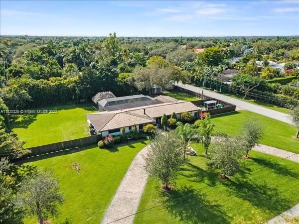 9890 Southwest 138th Street Miami, FL 33176 - Photo 39 of 39