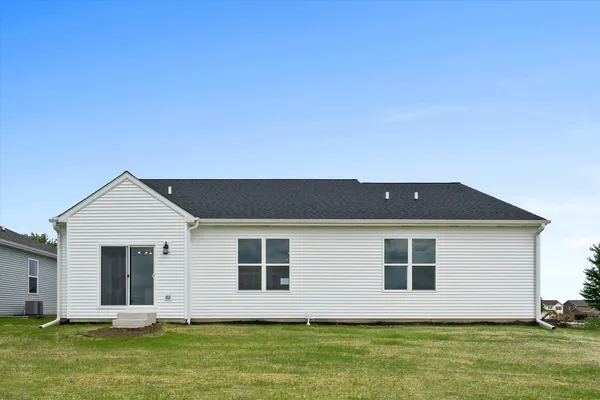 $379,900 | 815 Whitetail Drive, Marengo, IL 60152