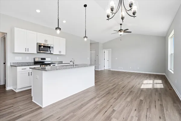 $379,900 | 815 Whitetail Drive, Marengo, IL 60152