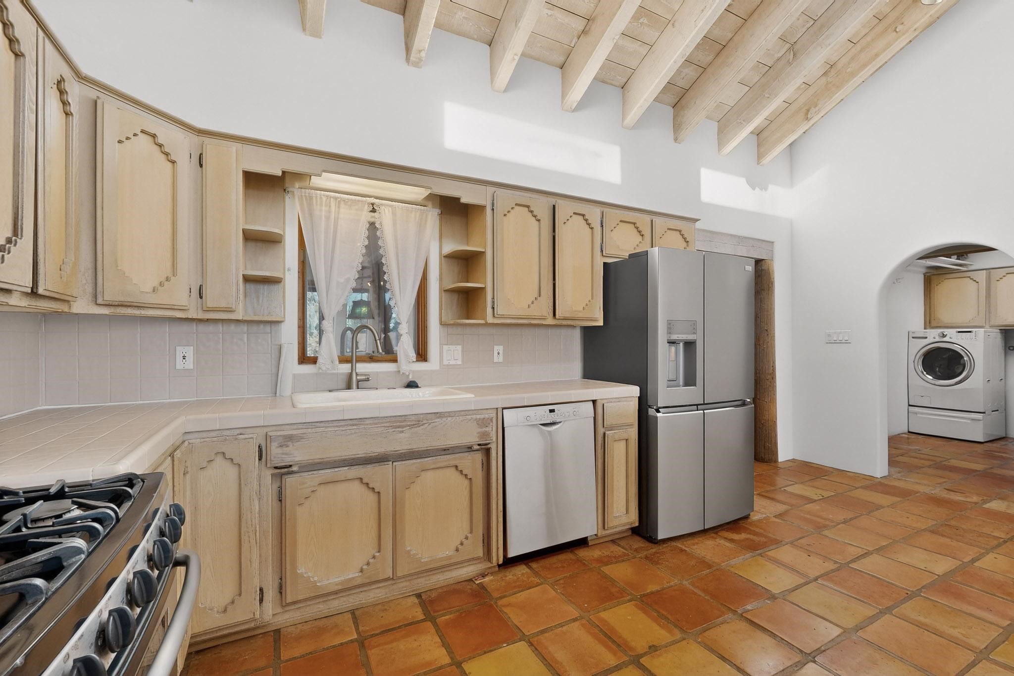 33 Moya Loop Santa Fe, NM 87508 - Photo 13 of 64