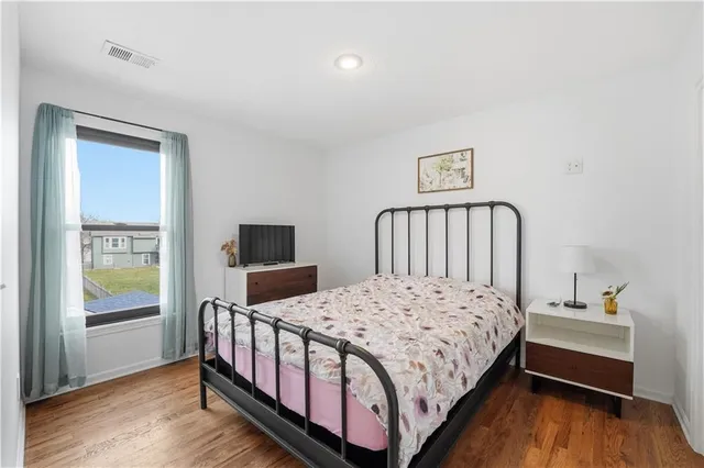 $365,000 | 150 West Lanesfield Street, Gardner, KS 66030