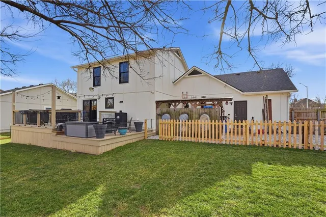 $365,000 | 150 West Lanesfield Street, Gardner, KS 66030