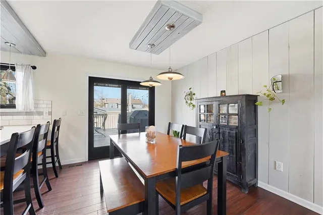 $365,000 | 150 West Lanesfield Street, Gardner, KS 66030