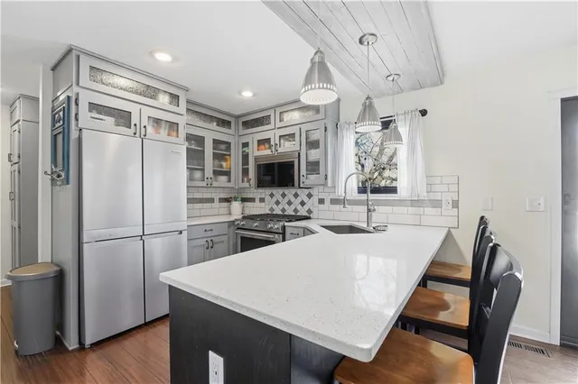 $365,000 | 150 West Lanesfield Street, Gardner, KS 66030