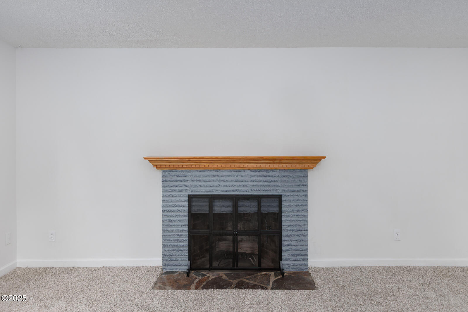 1651 Southeast Ammon Road Toledo, OR 97391 - Photo 14 of 36 -05