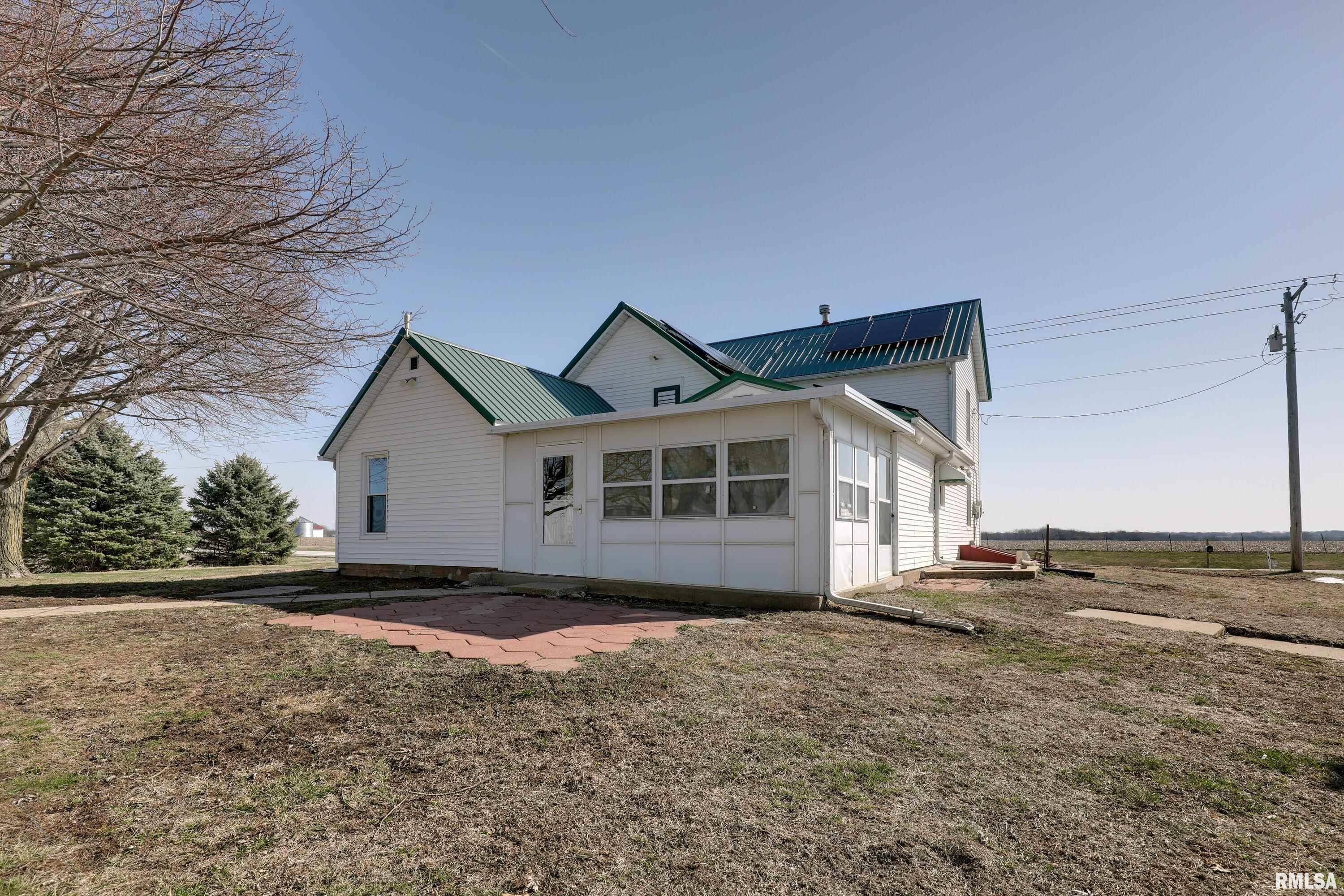 2911 Highway 96 Sutter, IL 62373 - Photo 12 of 26