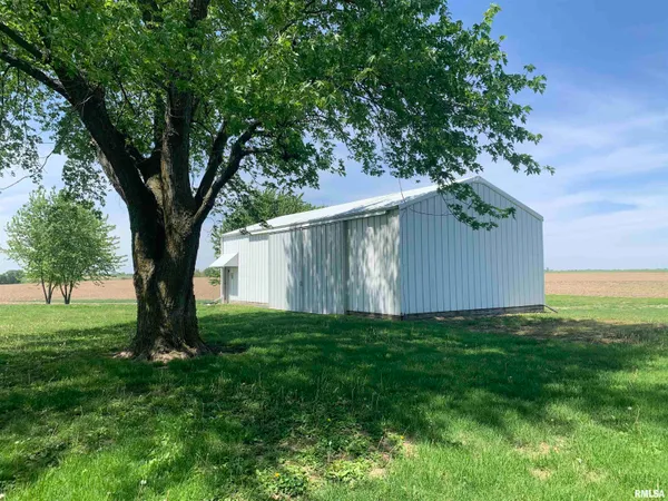 $215,000 | 2911 Highway 96, Sutter, IL 62373