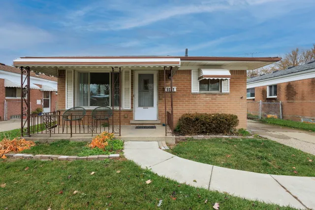 $1,650 | 8261 Gerald Avenue, Warren, MI 48093