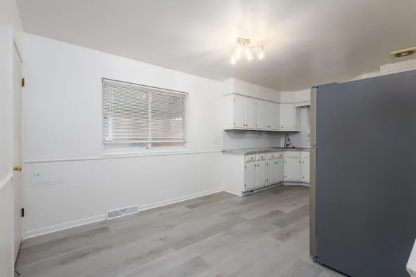 $1,650 | 8261 Gerald Avenue, Warren, MI 48093