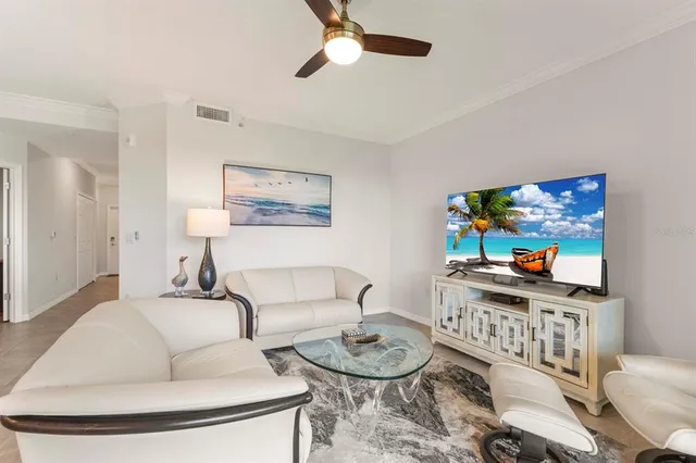 $3,500 | 5721 Palmer Circle, Unit 103, Bradenton, FL 34211