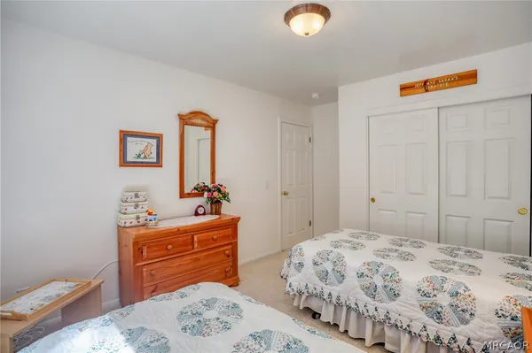 $698,000 | 196 B Lane, Lake Arrowhead, CA 92352