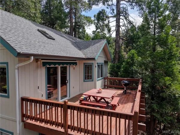 $698,000 | 196 B Lane, Lake Arrowhead, CA 92352