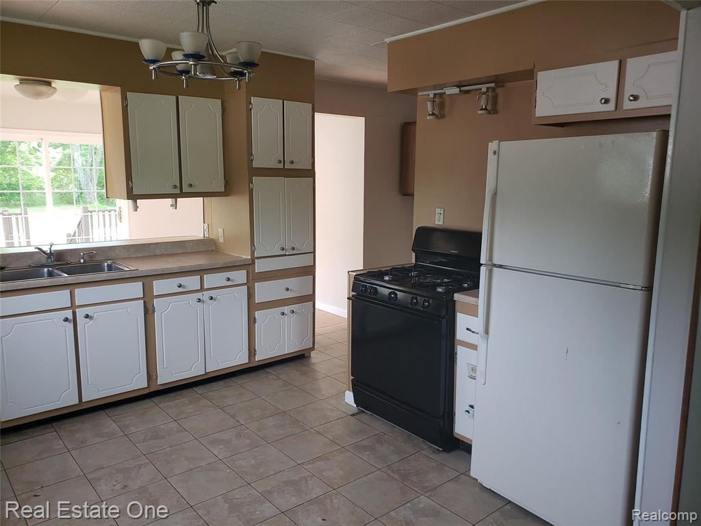 48653 Willis Road Belleville, MI 48111 - Photo 13 of 14