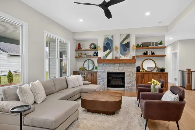 $755,000 | 7091 Spring Creek Drive, Bettendorf, IA 52722