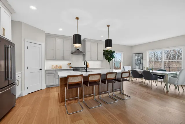 $755,000 | 7091 Spring Creek Drive, Bettendorf, IA 52722