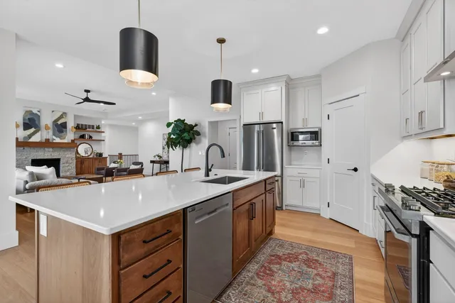 $755,000 | 7091 Spring Creek Drive, Bettendorf, IA 52722