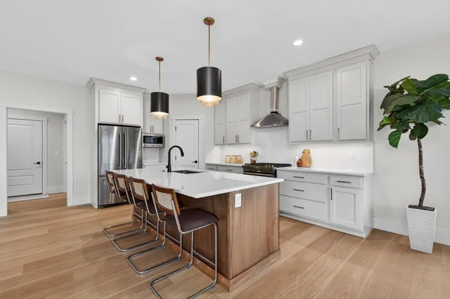 $755,000 | 7091 Spring Creek Drive, Bettendorf, IA 52722