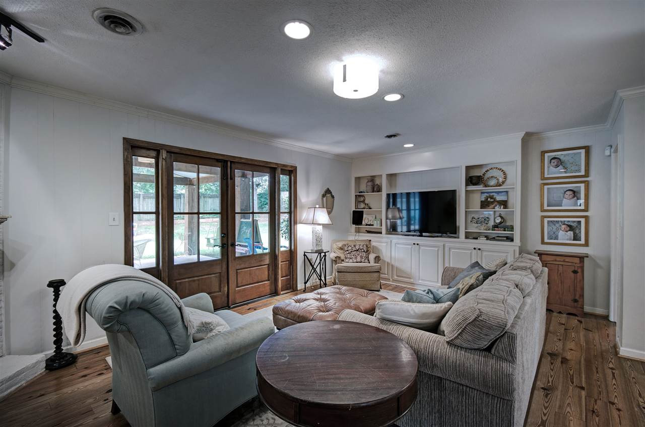 2241 Southwood Road Jackson, MS 39211 - Photo 11 of 31 Photo 11