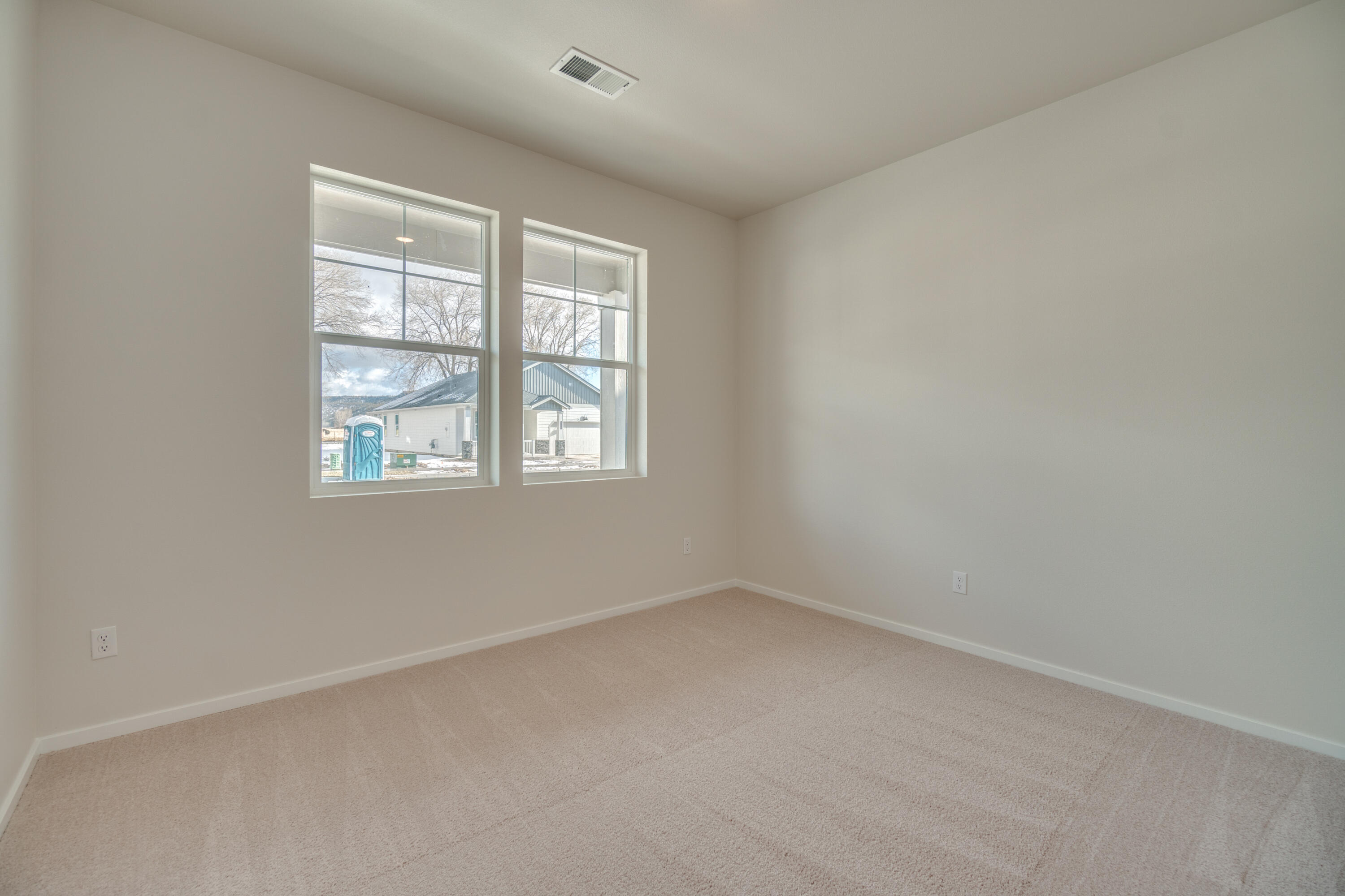 2740 Roberts Road, Unit 11 Medford, OR 97504 - Photo 12 of 17 Bedroom 2