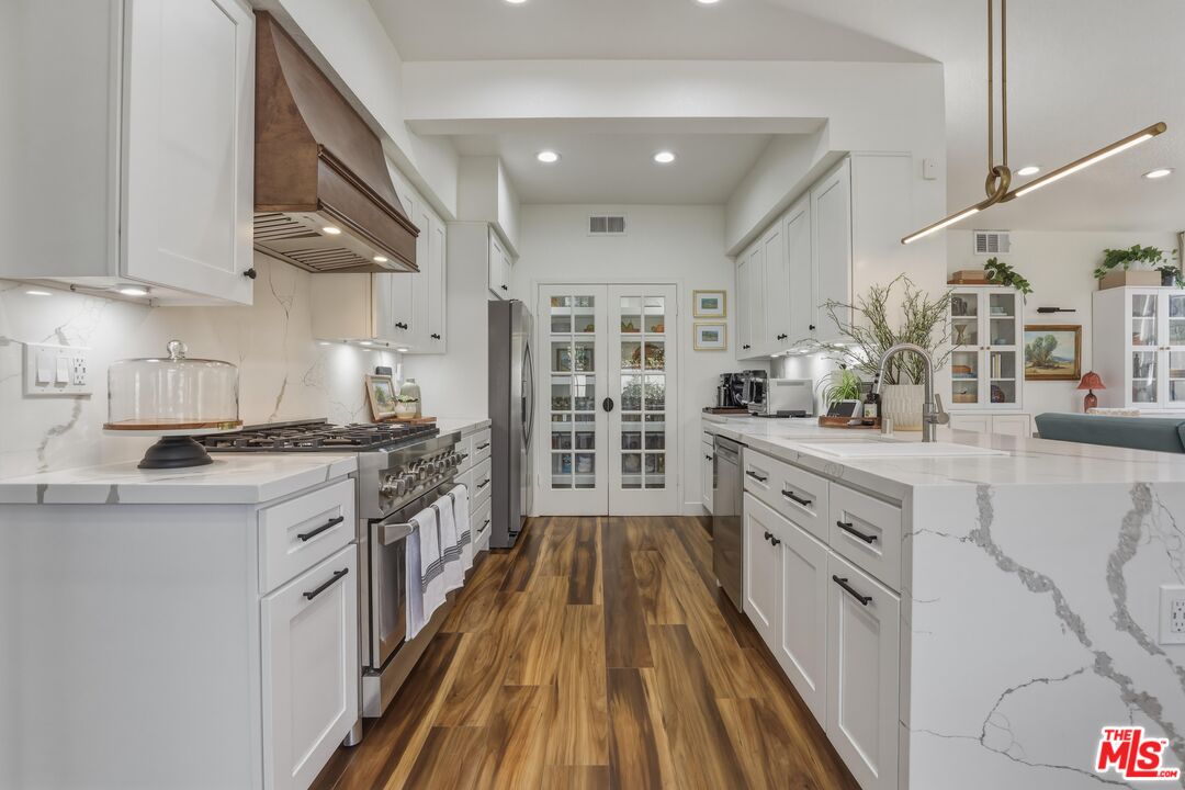 7619 West 85th Street Playa del Rey, CA 90293 - Photo 12 of 47