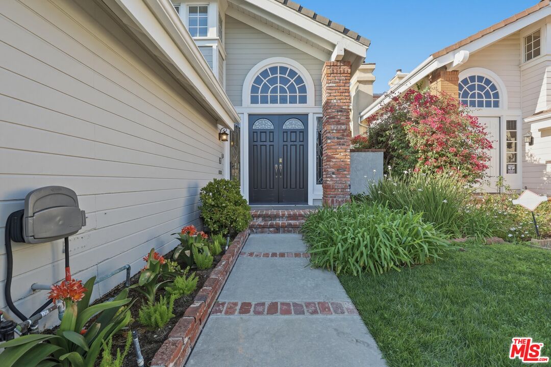 7619 West 85th Street Playa del Rey, CA 90293 - Photo 2 of 47