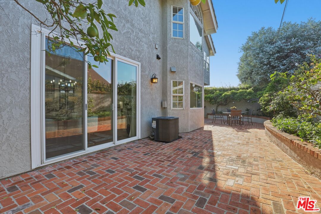 7619 West 85th Street Playa del Rey, CA 90293 - Photo 22 of 47