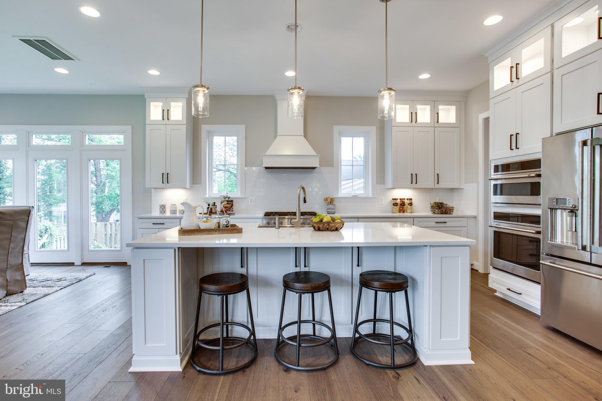 7110 Sea Cliff Road McLean, VA 22101 - Photo 16 of 45 Gourmet Kitchen