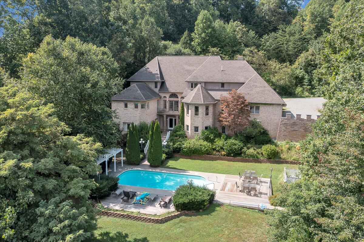 968 Tall Tree Road Wirtz, VA 24184 - Photo 1 of 70 80-D R E A M-1698