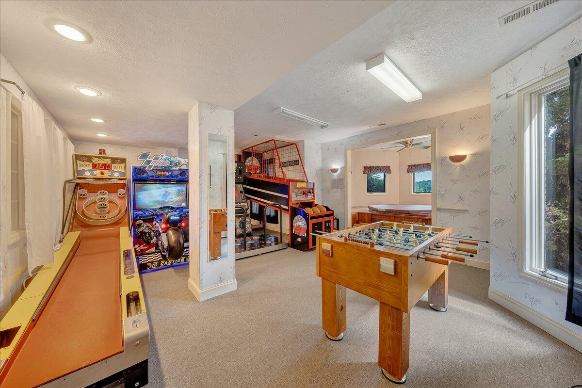 968 Tall Tree Road Wirtz, VA 24184 - Photo 39 of 70 22-D R E A M-1640