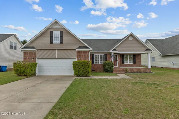 $2,000 | 8246 English Saddle Drive, Fayetteville, NC 28314