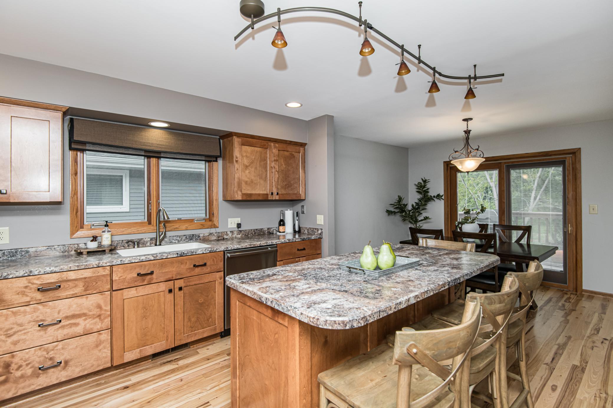603 31st Street Northwest Rochester, MN 55901 - Photo 5 of 38