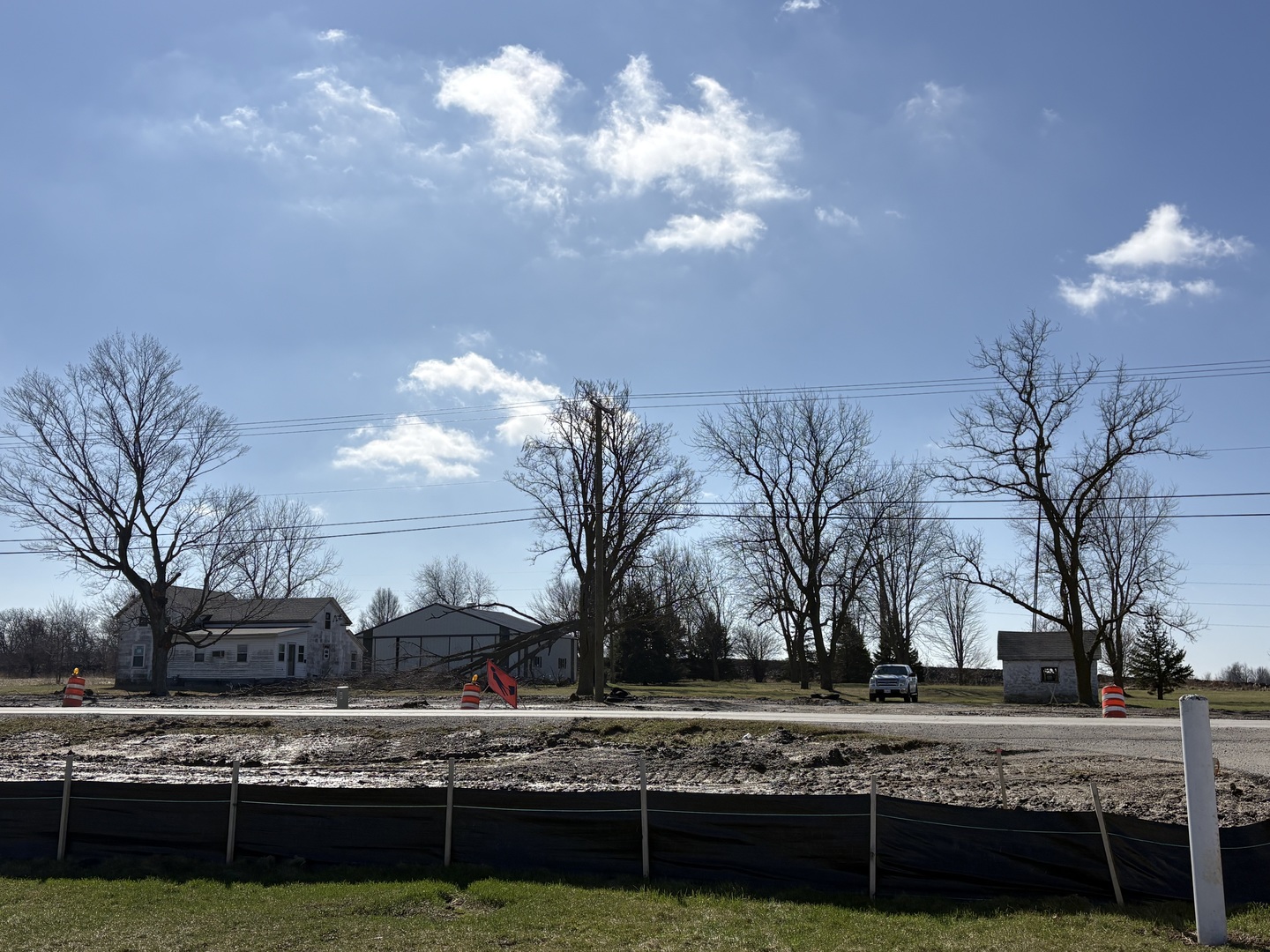 380 East 9000N Road Manteno, IL 60950 - Photo 3 of 6 a view of a yard in front of a building