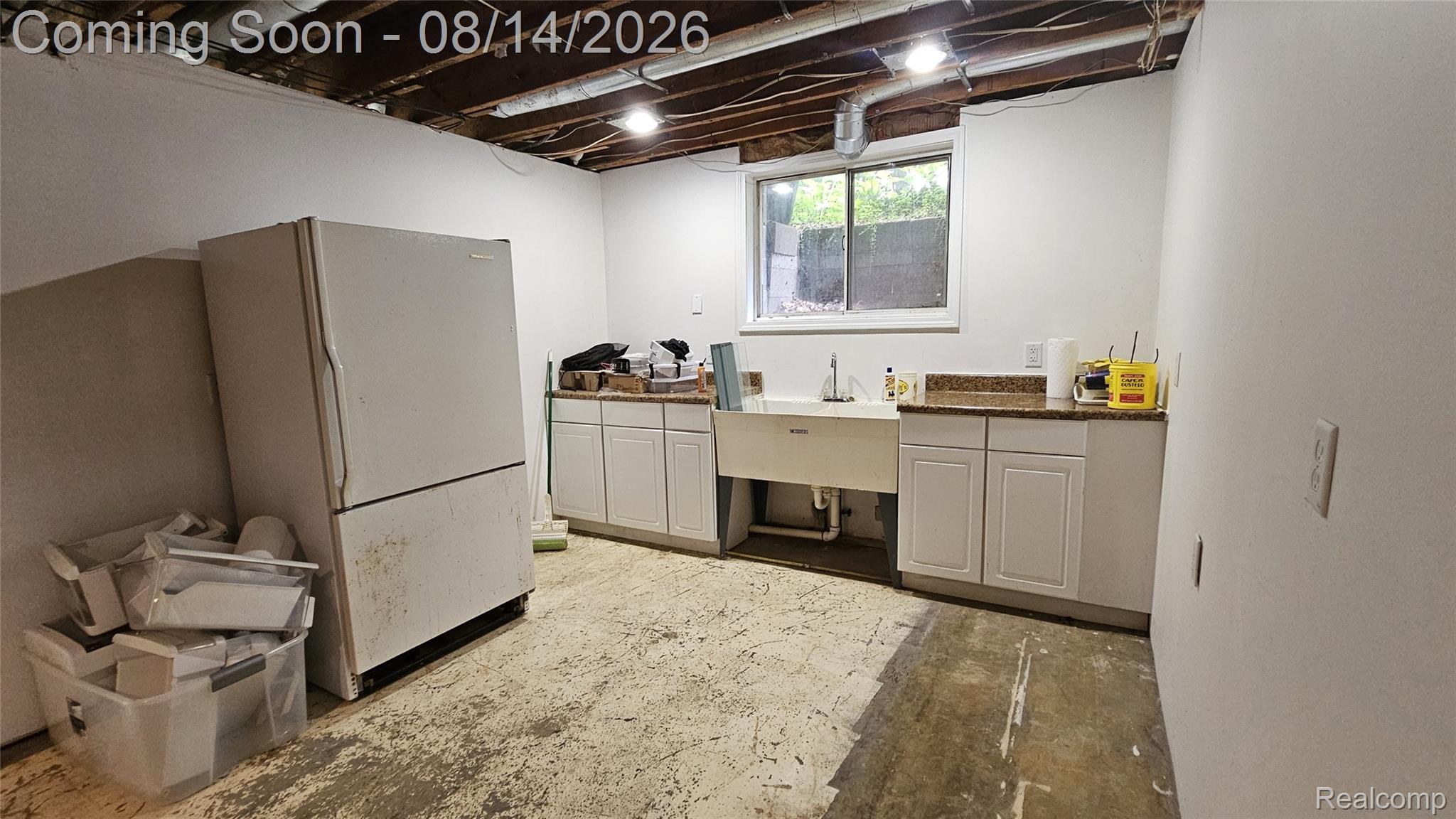 7966 Pettysville Road Pinckney, MI 48169 - Photo 32 of 43 50 basement kitchen area 1.jpg