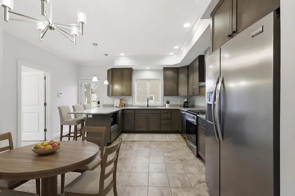 $425,000 | 70 Hatfield Street, Unit 70B, Northampton, MA 01060