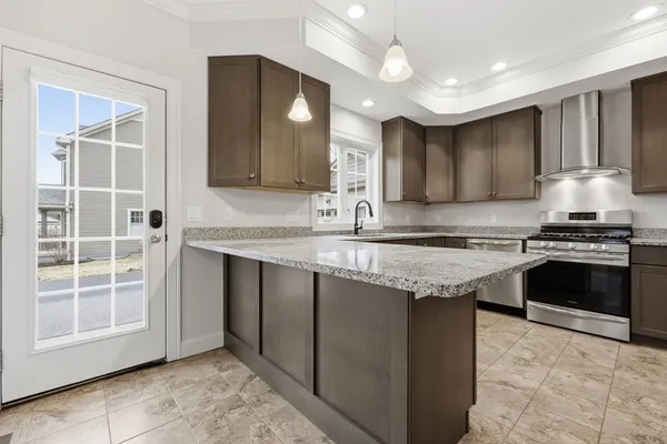 $425,000 | 70 Hatfield Street, Unit 70B, Northampton, MA 01060