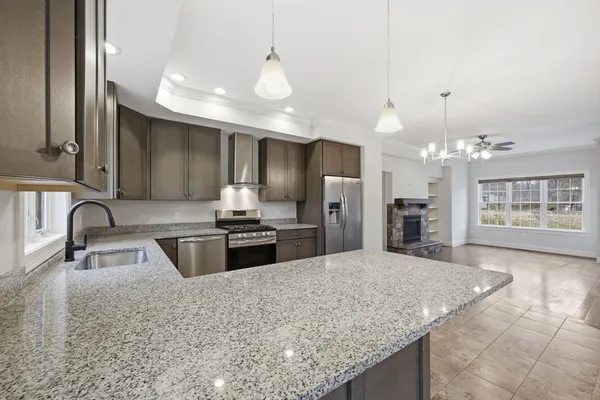 $425,000 | 70 Hatfield Street, Unit 70B, Northampton, MA 01060