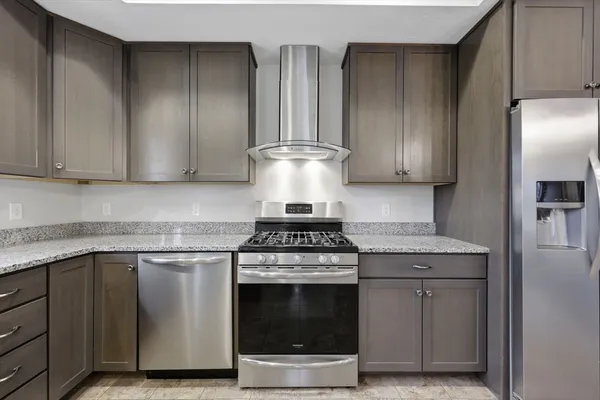 $425,000 | 70 Hatfield Street, Unit 70B, Northampton, MA 01060