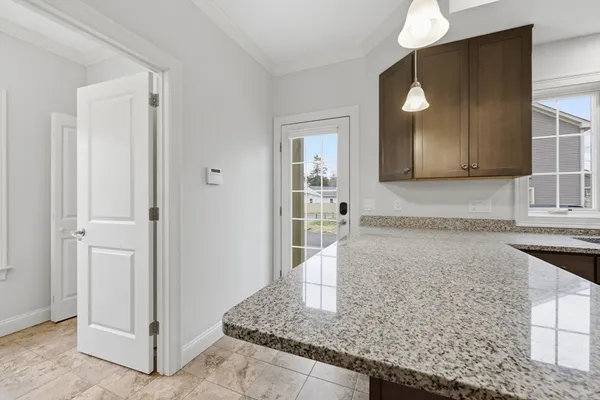 $425,000 | 70 Hatfield Street, Unit 70B, Northampton, MA 01060