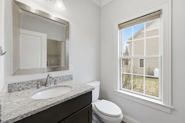 $425,000 | 70 Hatfield Street, Unit 70B, Northampton, MA 01060
