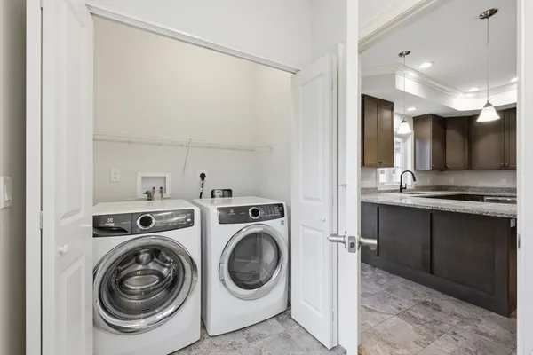 $425,000 | 70 Hatfield Street, Unit 70B, Northampton, MA 01060