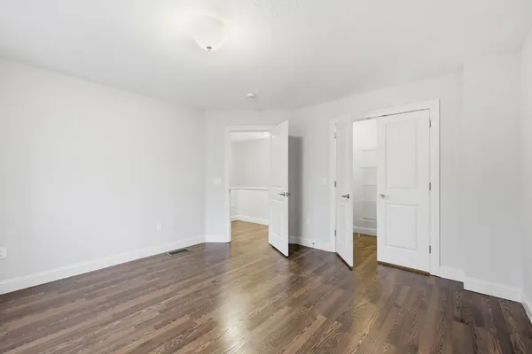 $425,000 | 70 Hatfield Street, Unit 70B, Northampton, MA 01060