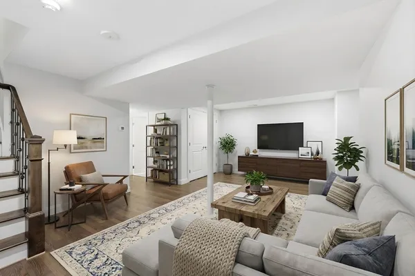 $425,000 | 70 Hatfield Street, Unit 70B, Northampton, MA 01060